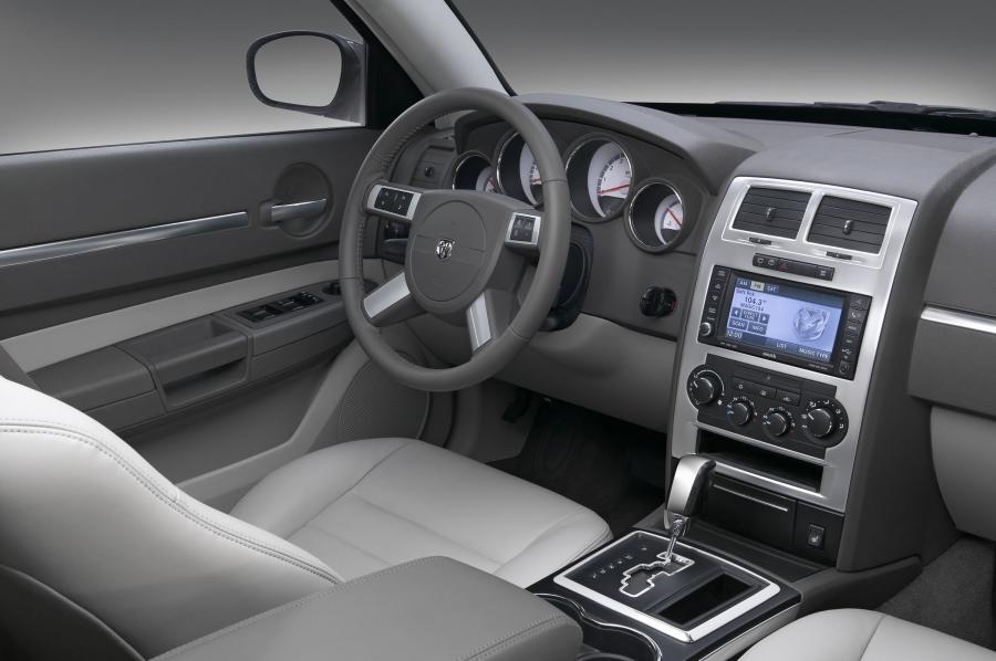 Dodge Magnum 2008 года  (фото 3 из 9)